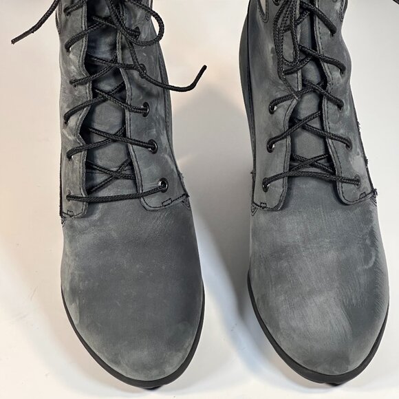 Ladies size 9 gray suede boots - Picture 15 of 16